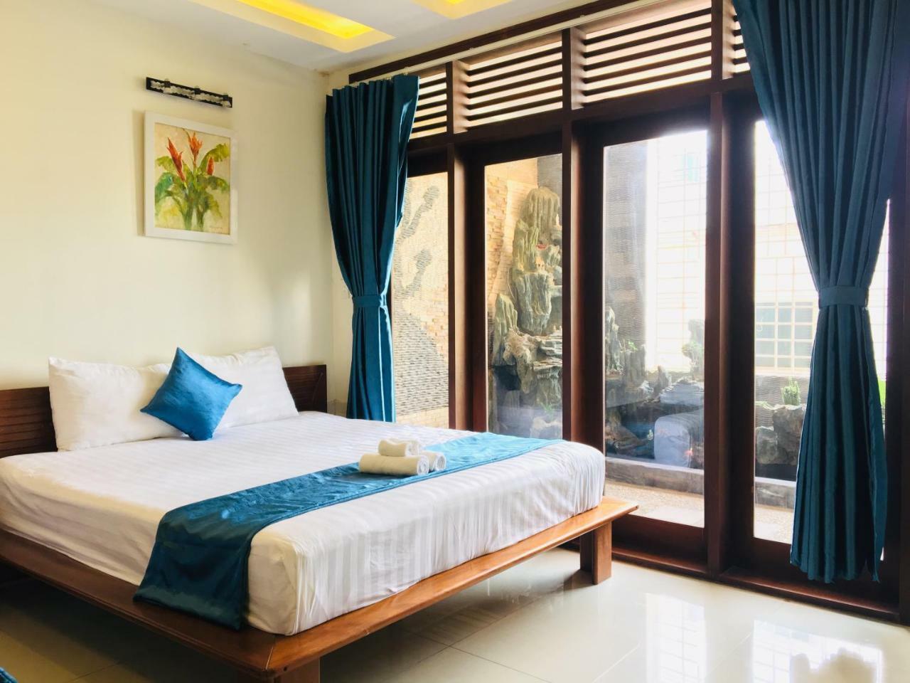 Whale Ocean View Hotel Da Nang Exterior foto